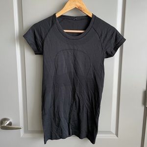 Lululemon Swiftly Tech Tee Black Size 6
